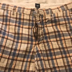 Men’s khaki plaid shorts